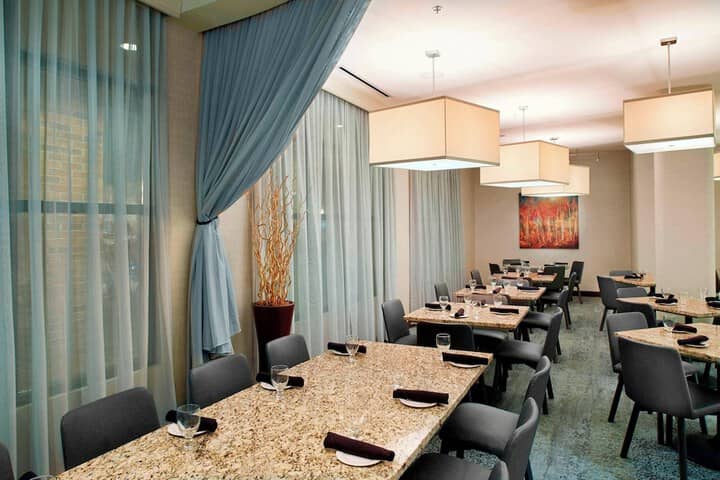 Dining 24 of 38