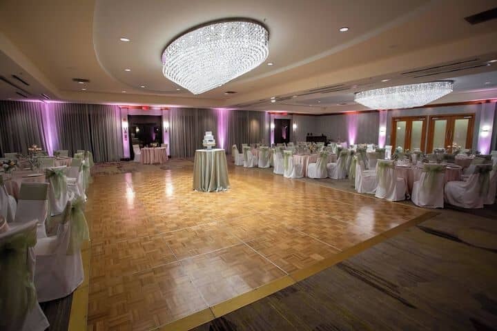 Ballroom/Hall 29 of 38